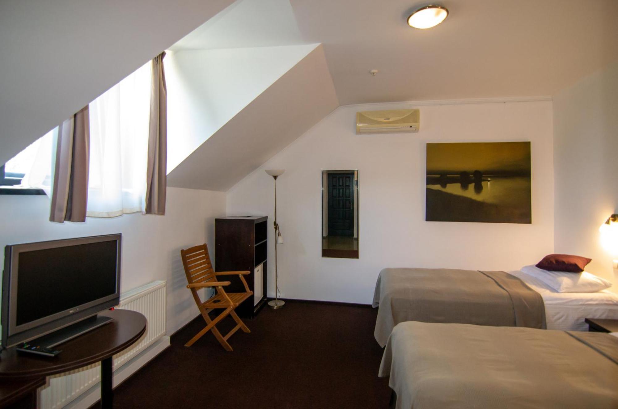 Knyazha Hora Hotel Kaniv Room photo